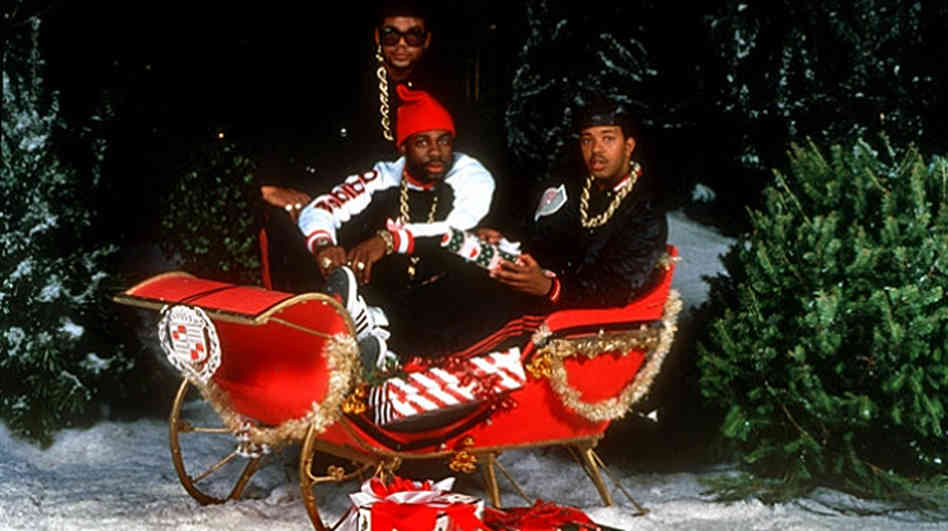 Video: Run DMC – Christmas In Hollis (New All-Star Hip Hop Medley)